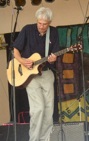 Jim Newsom, guitarman